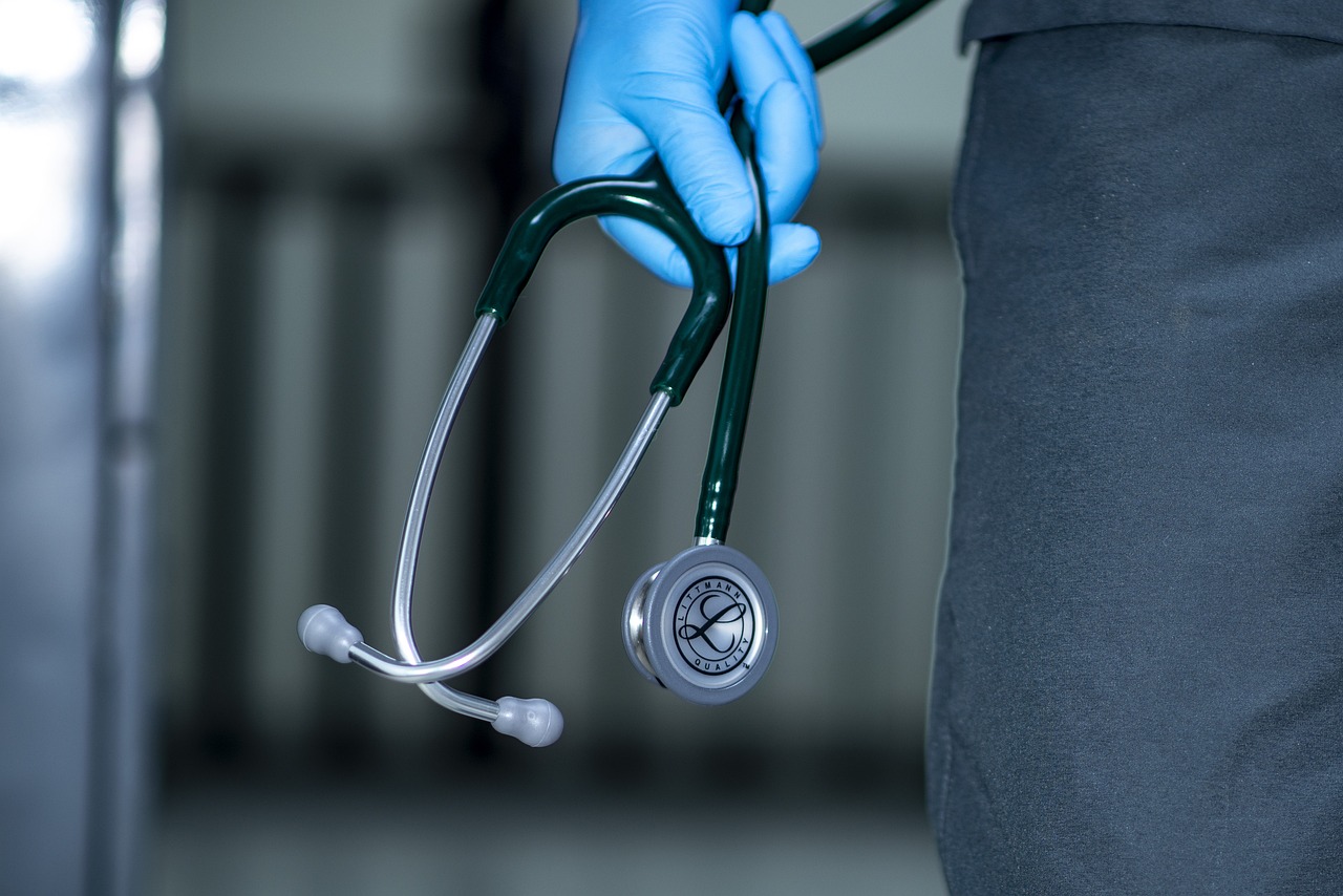 Healthcare & Legal Assistance
